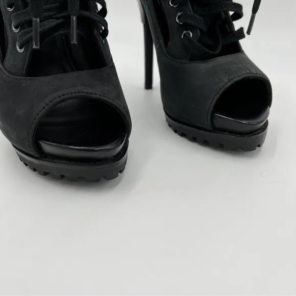United Nude Black Heeled Boots with Stiletto and Buckle size 8
