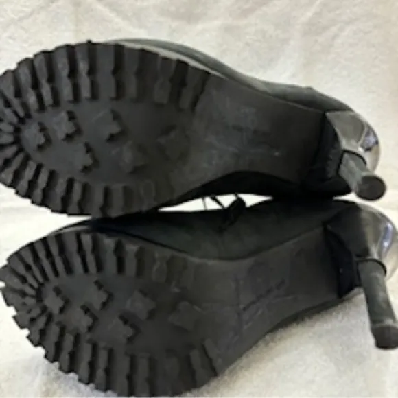 United Nude Black Heeled Boots with Stiletto and Buckle size 8
