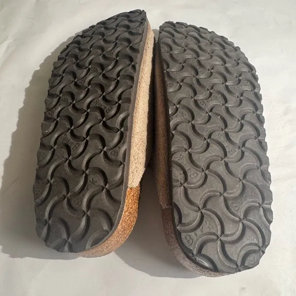 Used Birkenstock Tan Sandals double strap sz 38 women’s 7-7.5 Narrow