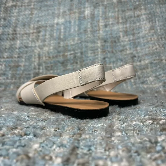 Vagabond Shoemakers Tia Leather Twist Slingback Sandals in Off-White