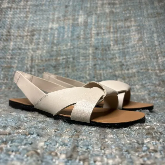 Vagabond Shoemakers Tia Leather Twist Slingback Sandals in Off-White