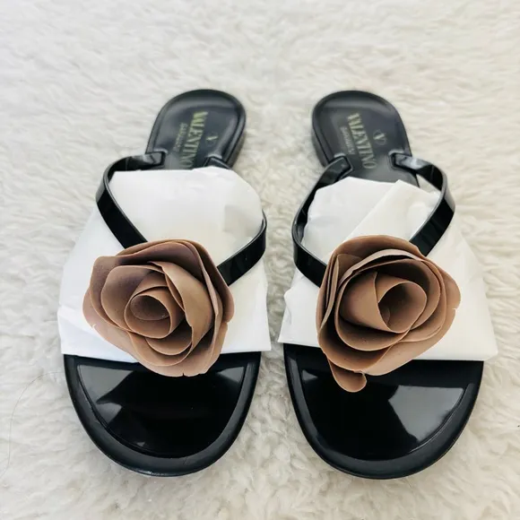 Valentino Garavani Rose Black and Brown Thong Flip Flops Sandals size EU 38