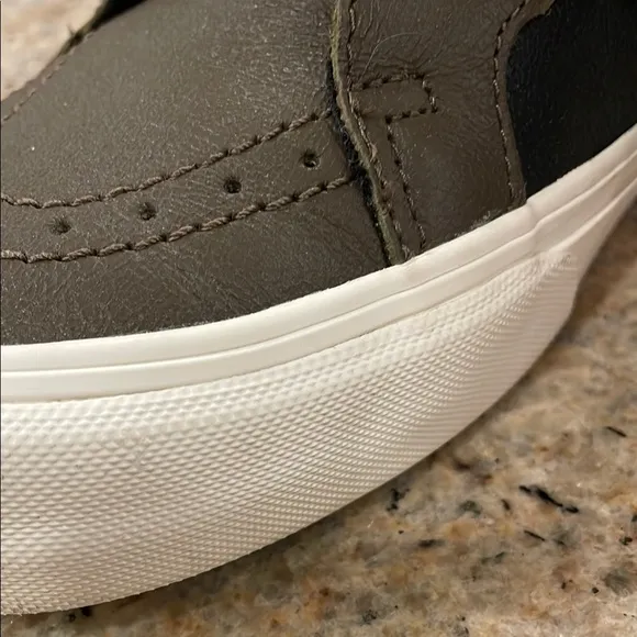 Vans off the Wall Thalia Surf X Men's 9 Sneakers Ultracush Insole Rare lace up