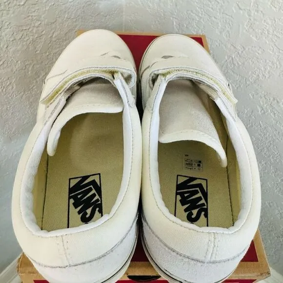 VANS Old Skool V Pro Sneaker (Women), Size 8.5, Beige/Marshmallow, Classic NWT