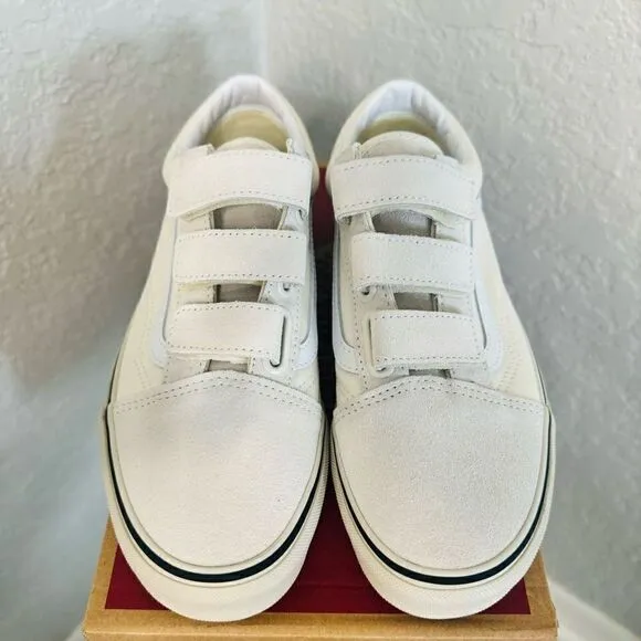 VANS Old Skool V Pro Sneaker (Women), Size 8.5, Beige/Marshmallow, Classic NWT