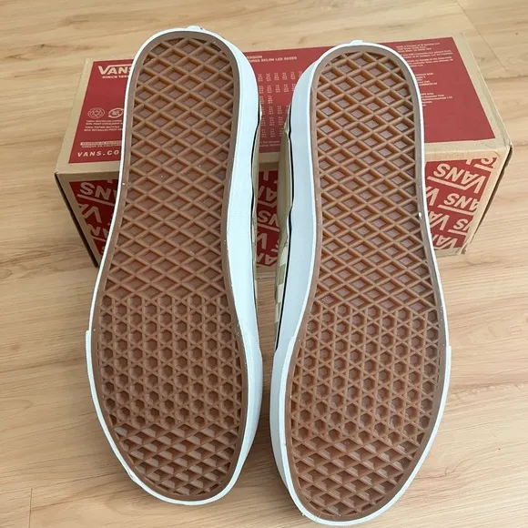 Vans Women Classic Slip-On Checkerboard Shoe Mens 11.0 US Women’s 12.5US