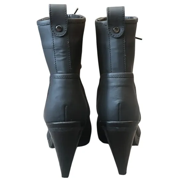 Veronica Beard Charley Coated Leather Lace-Up Bootie - Womans Size 39.5 Italy