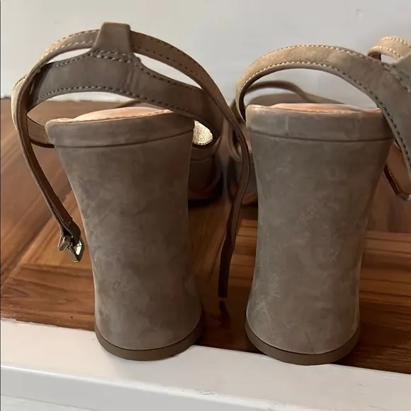 Vicenza Tan Chunky Heel Suede Sandals with Ankle Strap Size 8
