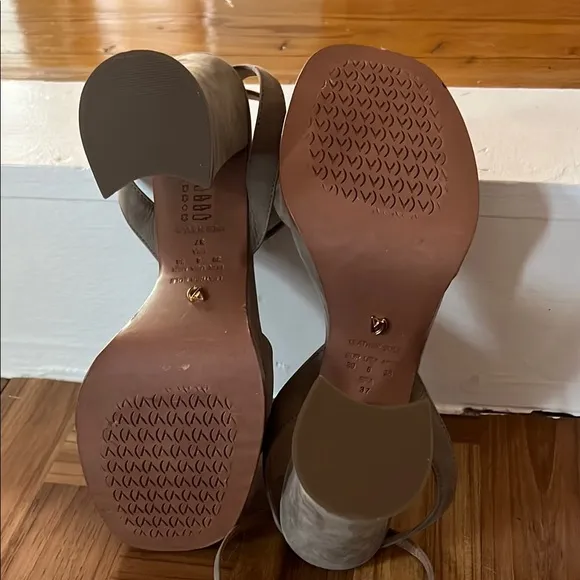 Vicenza Tan Chunky Heel Suede Sandals with Ankle Strap Size 8