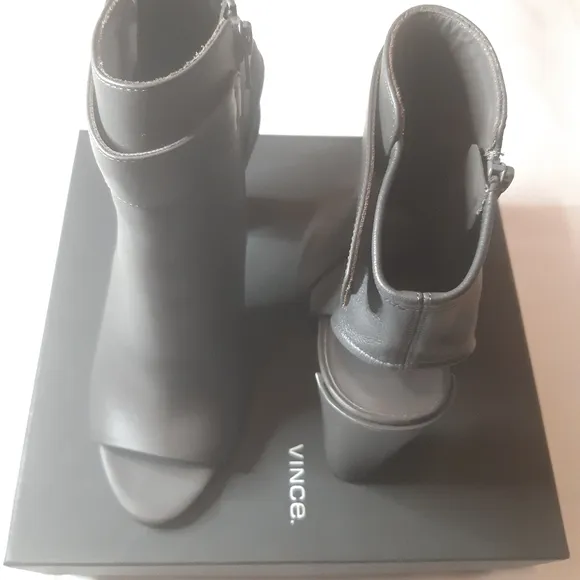 𝅺VINCE ankle boots