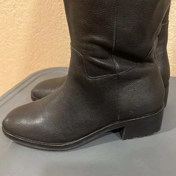 Vince Camuto Jorshie2 Wide Calf Tall Black Leather Boots Size 7M (EU 37.5)