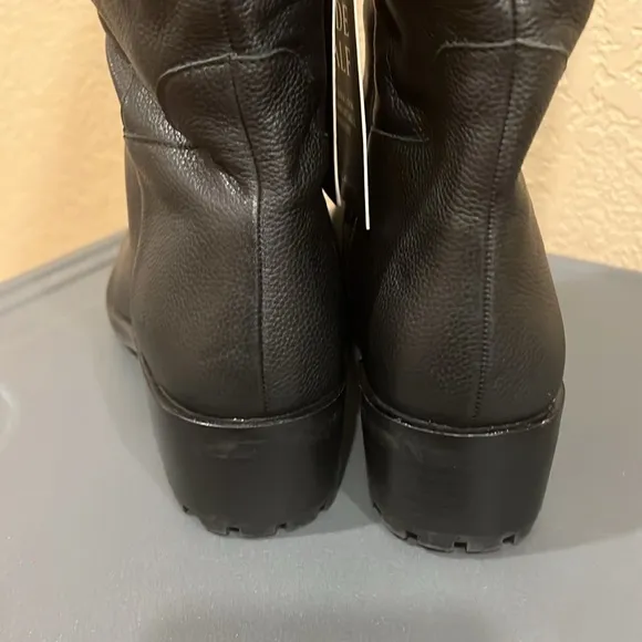 Vince Camuto Jorshie2 Wide Calf Tall Black Leather Boots Size 7M (EU 37.5)