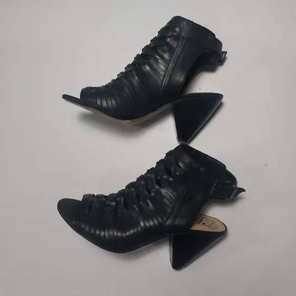 Vince Camuto Ladies Black Leather Sandals Size 9M