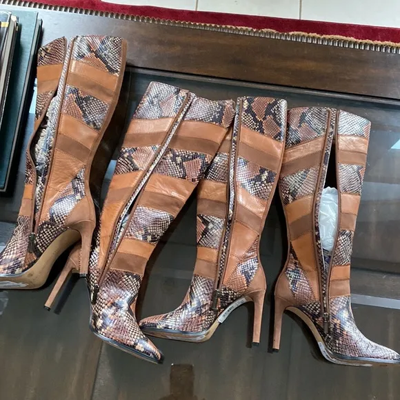VINCE CAMUTO SARAALAN BOOT