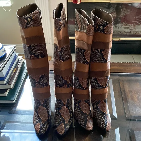 VINCE CAMUTO SARAALAN BOOT