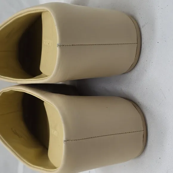 Vince Isa Clog Sandals Cypress Size 8.5