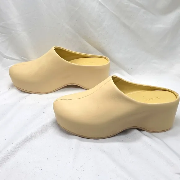 Vince Isa Clog Sandals Cypress Size 8.5
