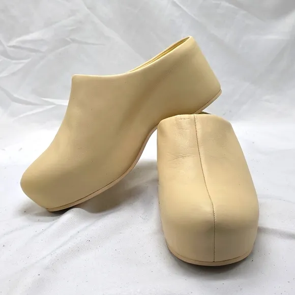 Vince Isa Clog Sandals Cypress Size 8.5
