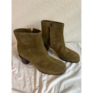 Vince Maggie Retro Square Toe Ankle Boots in Olive Green CYPRESS 6.5