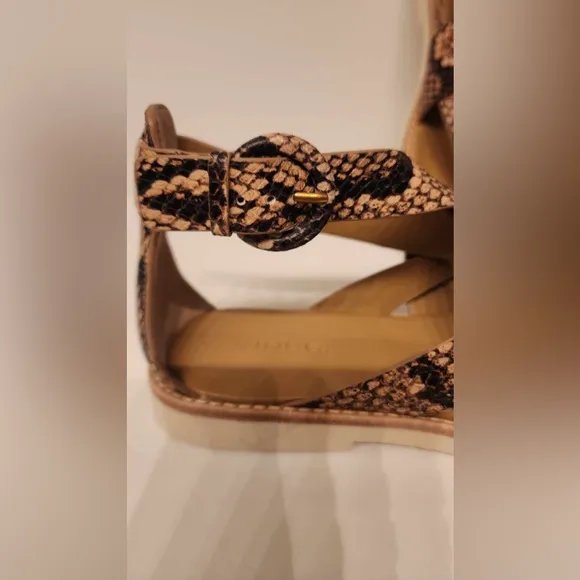 Vince Women's Morris Snakeskin Embossed Leather Thong Sandals Size 6