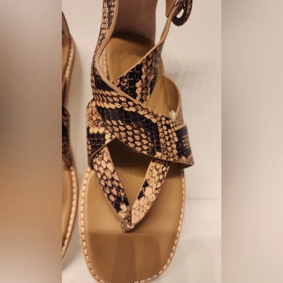 Vince Women's Morris Snakeskin Embossed Leather Thong Sandals Size 6