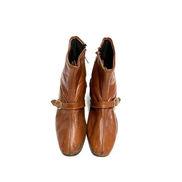 Vintage 1970s brown leather buckle zip up ankle fashion boots