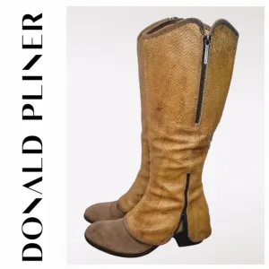 Vintage Donald Pliner tall snakeskin boots with zipper detail size 8.5