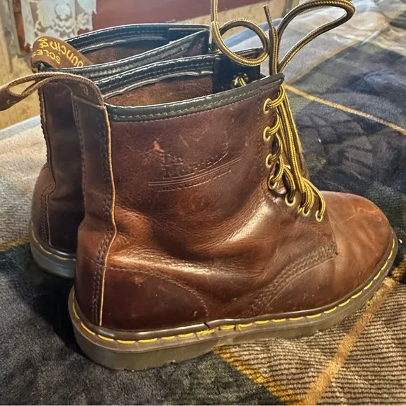 vintage • dr martens doc england MIE rare 90's boots 1460 tan analaline brown