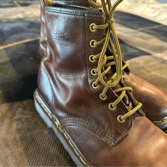 vintage • dr martens doc england MIE rare 90's boots 1460 tan analaline brown