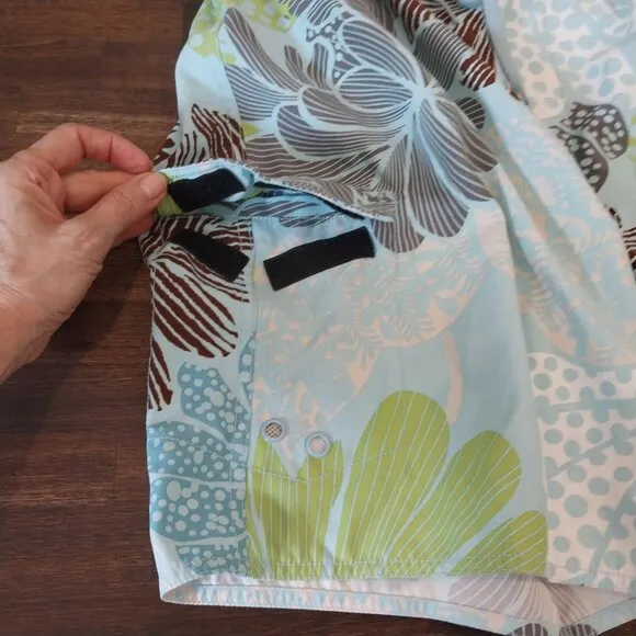 Vintage OP Swim Trunks Mens Medium Light Blue Floral Lined Board Shorts Elastic,