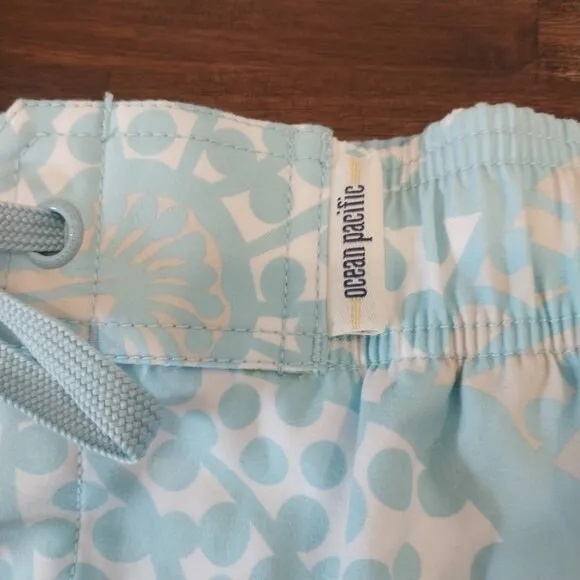 Vintage OP Swim Trunks Mens Medium Light Blue Floral Lined Board Shorts Elastic,