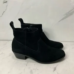 VIONIC Black Suede Leather Ankle Boots