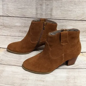 Vionic camel suede ankle boots 7