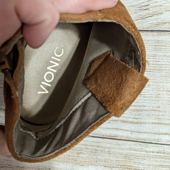 Vionic camel suede ankle boots 7