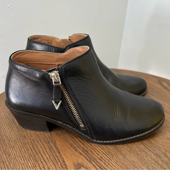 Vionic Jolene Ankle Zip Boot