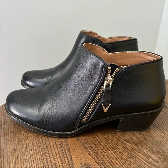 Vionic Jolene Ankle Zip Boot