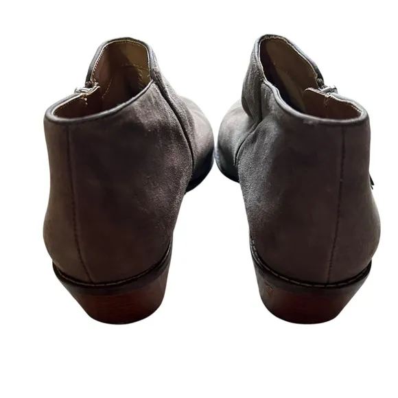 Vionic Serena Women’s Gray Leather Ankle Boots size 9