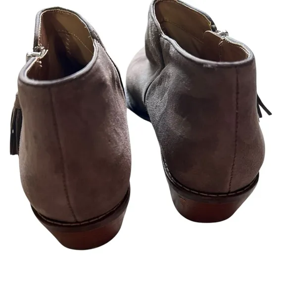 Vionic Serena Women’s Gray Leather Ankle Boots size 9