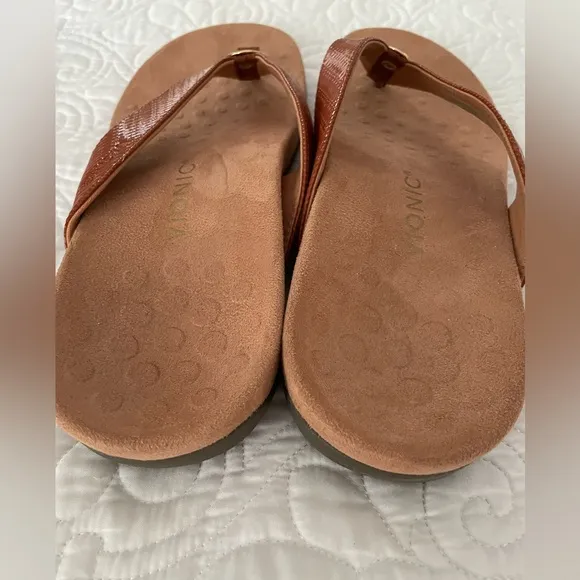 Vionic Womens Hilda Woven Brown Thong Flip Flops Sandals Gold Detail Sz 11