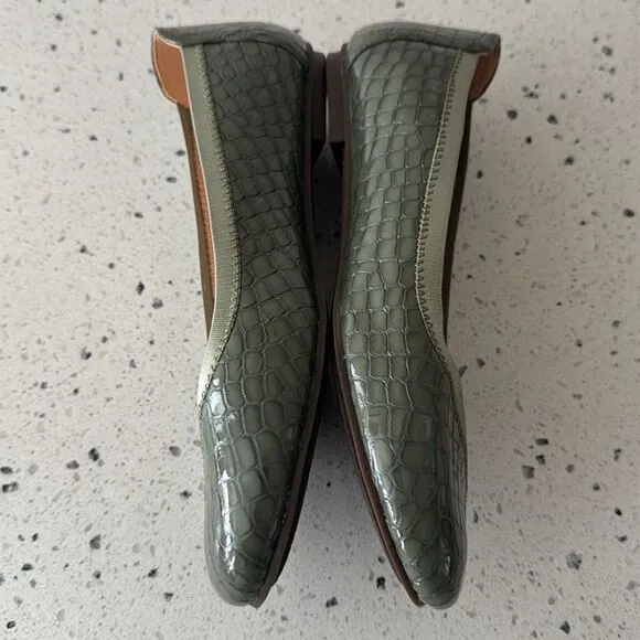 Vionic Caroll Women’s Size 8 Flats Army Green Patent Croc Leather Casual Shoes