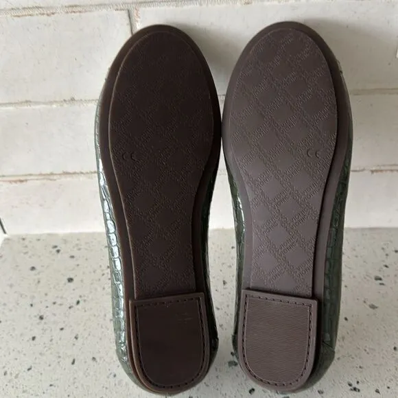 Vionic Caroll Women’s Size 8 Flats Army Green Patent Croc Leather Casual Shoes