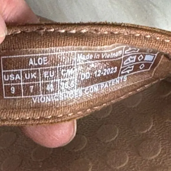 Vionic Tide Aloe Tan Leather Flip Flop Sandals Sz 9