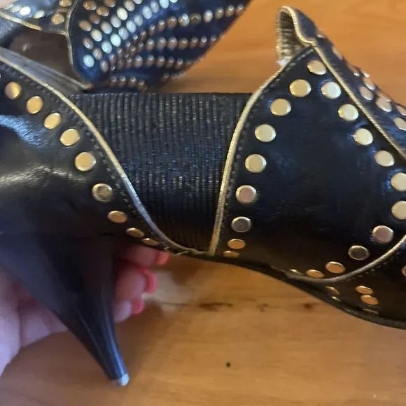 VTG El Vaquero Italy Ankle Boot High Heel Gold Studs Size 37 6-6.5 Booties