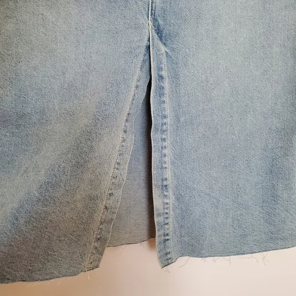 WE THE FREE DENIM SKIRT WOMENS SZ 8/10 'WILSHIRE' JEAN MIDI BLUE FRONT SLIT