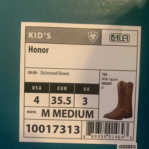 Wide squared boots for Boy in good condition used once comfortable ariat