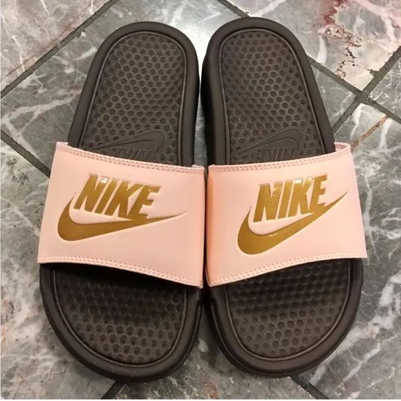 WMNS NIKE BENASSI SLIDE PINK DARK BROWN GOLD FLIP FLOP JUST DO IT JDI