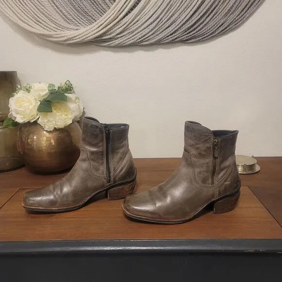 Wolky Alpine Gray Leather Ankle Boots Sz 39