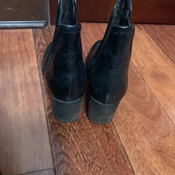 Women leather boots