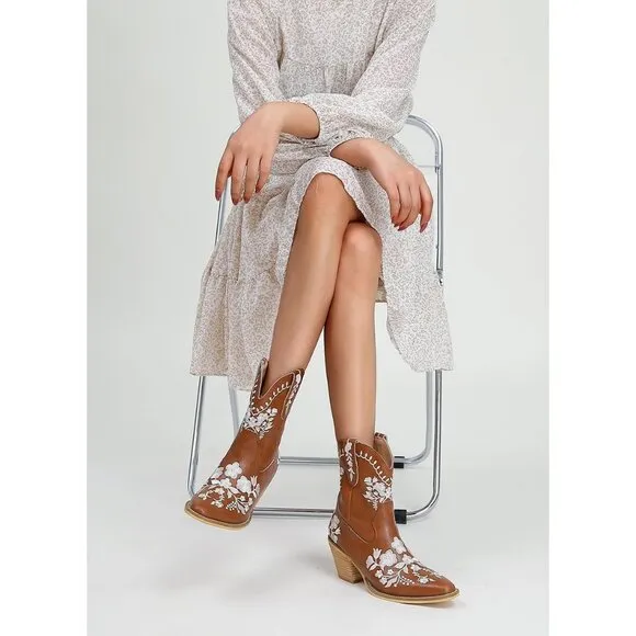 Women's Brown Leather Embroidery Block Heel Cowboy Snip Toe Ankle Boots