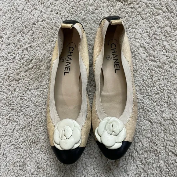 Women's CHANEL Ivory LEATHER Black CAP TOE Ballet Flats DESIGNER Shoes 37.5